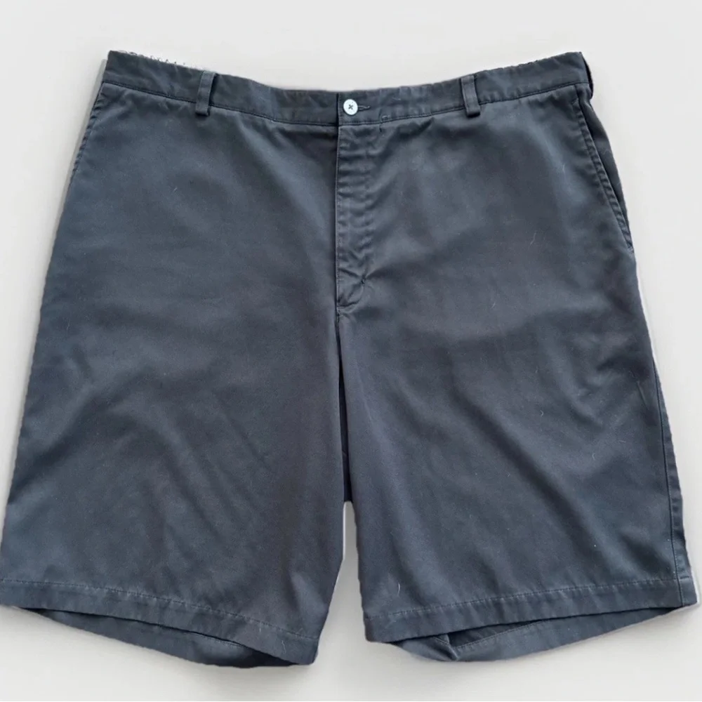 Nike Dri Fit Men's Golf Shorts Size 42‎ Black Flat Front Performance Lightweight